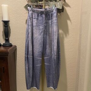 Viral Sweatpants Barrel Jeans from Oddi Size Small